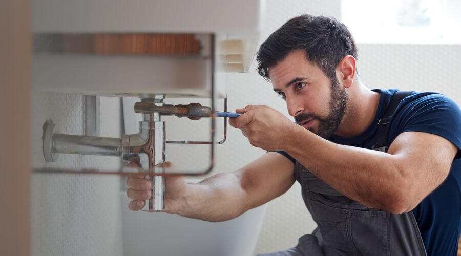 Expert burst pipe repair services in Theriot, LA